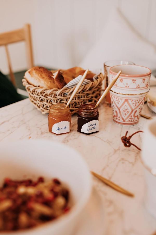 Chez Brens - Maison D'Hotes A La Hume กูฌ็อง-เมสทราส ภายนอก รูปภาพ