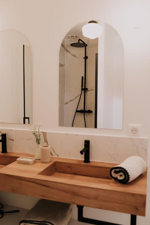 Chez Brens - Maison D'Hotes A La Hume กูฌ็อง-เมสทราส ภายนอก รูปภาพ